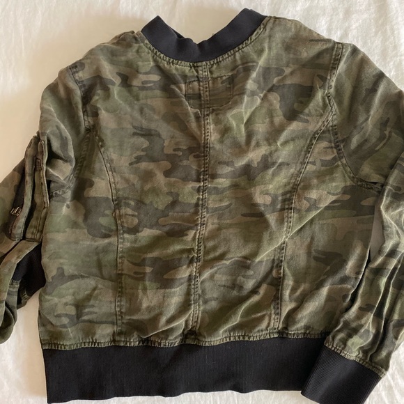 Camo Sanctuary Jacket - Picture 4 of 5